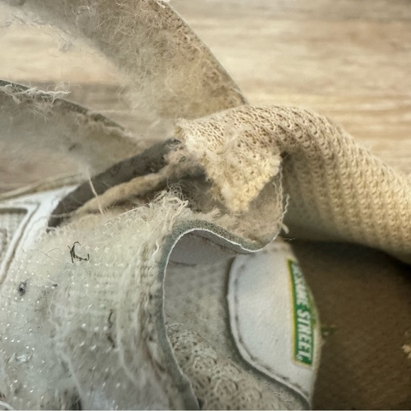 Vintage Y2K Elmo Cookie Monster Sesame Street Shoes Size 2W - Picture 6 of 12